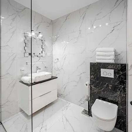 Z Widokiem Na Mazury Jezioro Magistrackie Sauna مارونجوفو